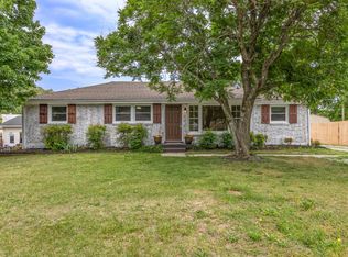 1704 Woodside Dr, Springfield, TN 37172
