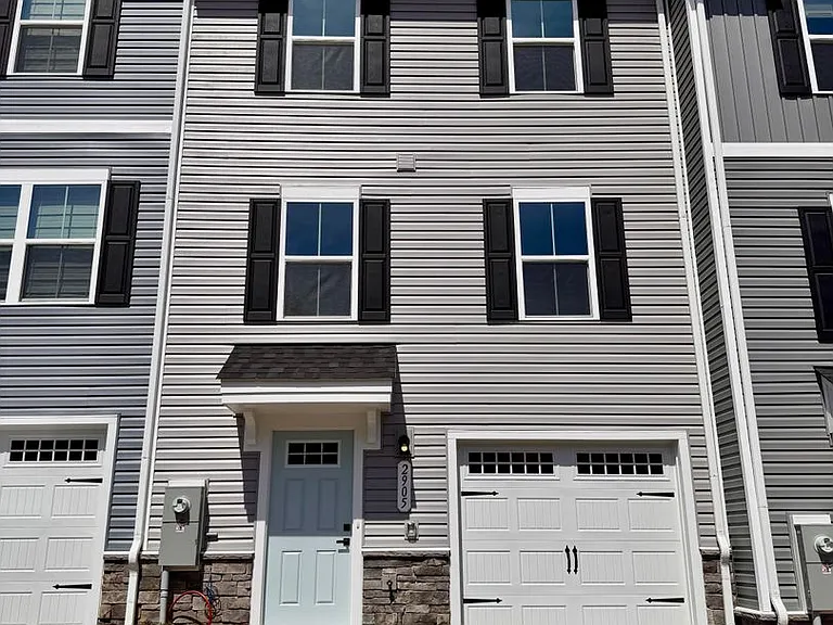2905 Orchard Ridge Ln — Photo 1