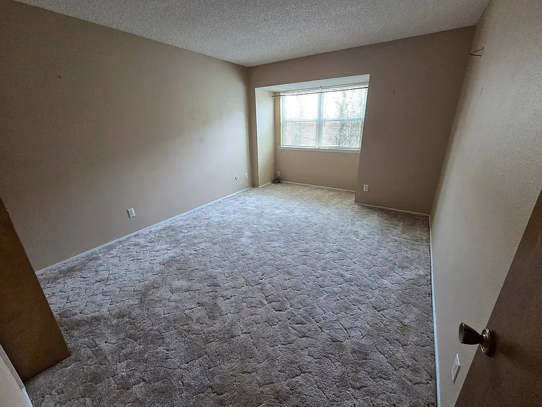 721 Laurelwood Dr #C — Photo 11