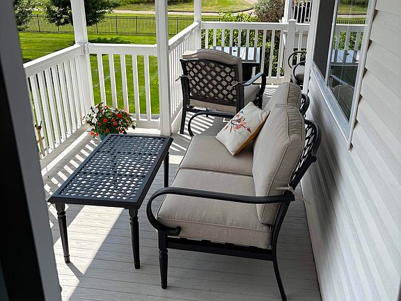 5th image of 6989 Boulder Pointe Dr