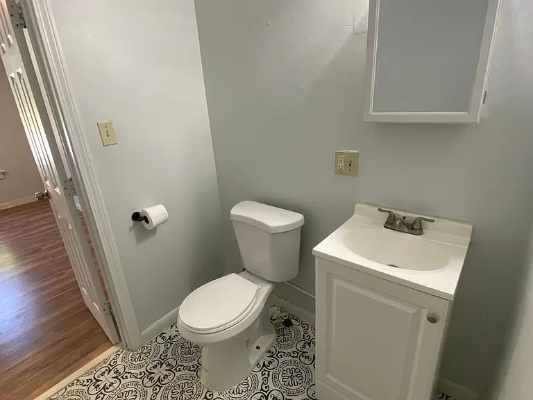 81 W Main St — Photo 21