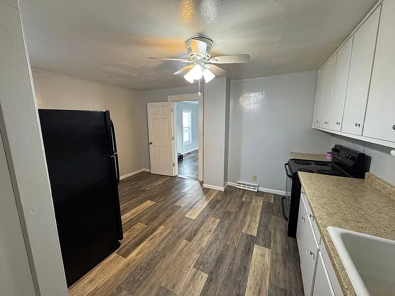 1511 Ripley St — Photo 5