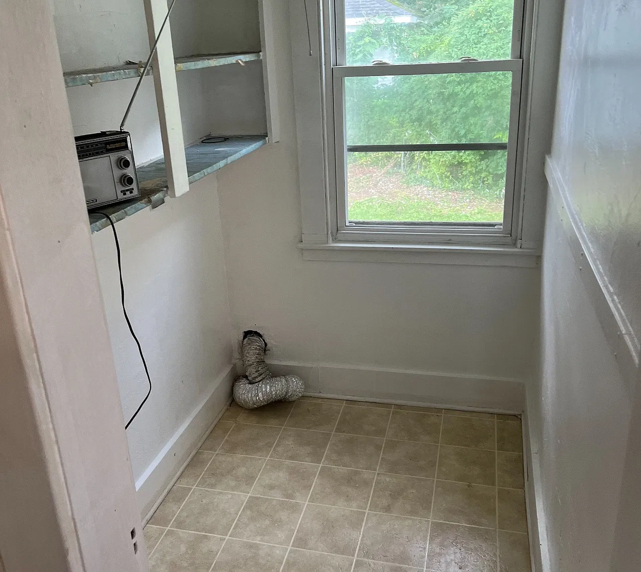 3 bed, 1100 sqft, $2,250 — Photo 2