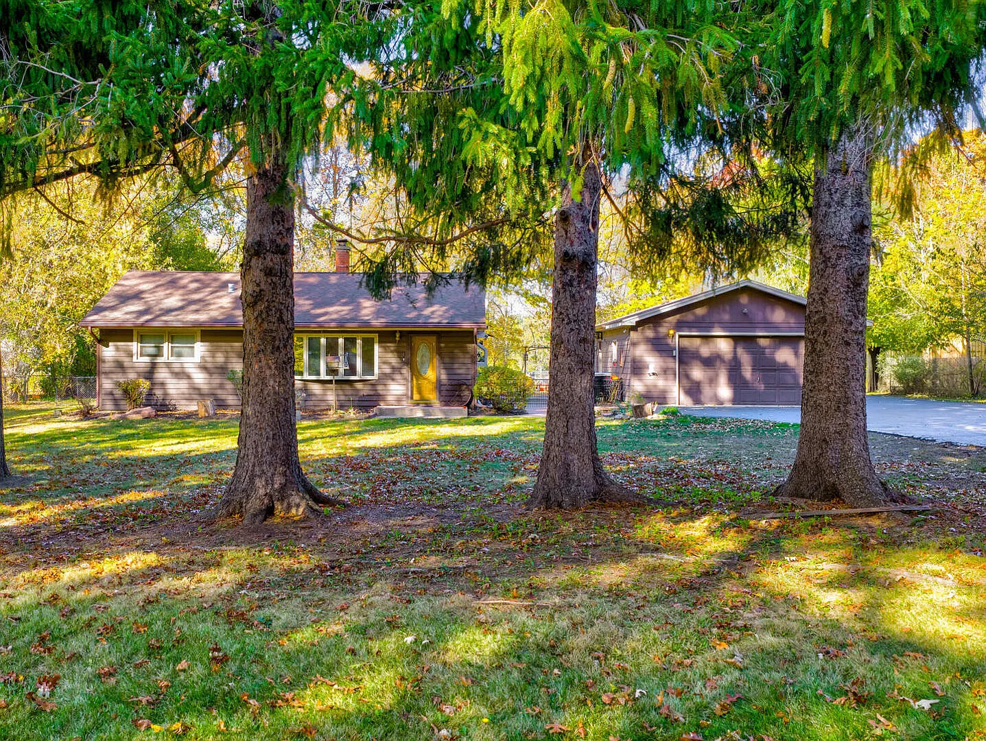 13310 W Greenview Dr photo 1