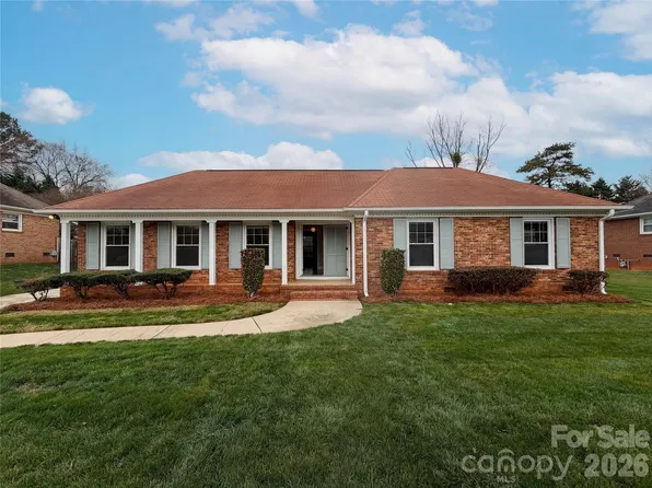 6214 Ashcrest Dr, Charlotte, NC 28217