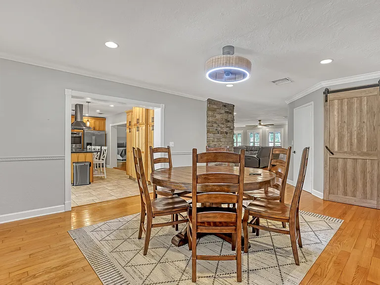 10780 Anderson Ln — Photo 26