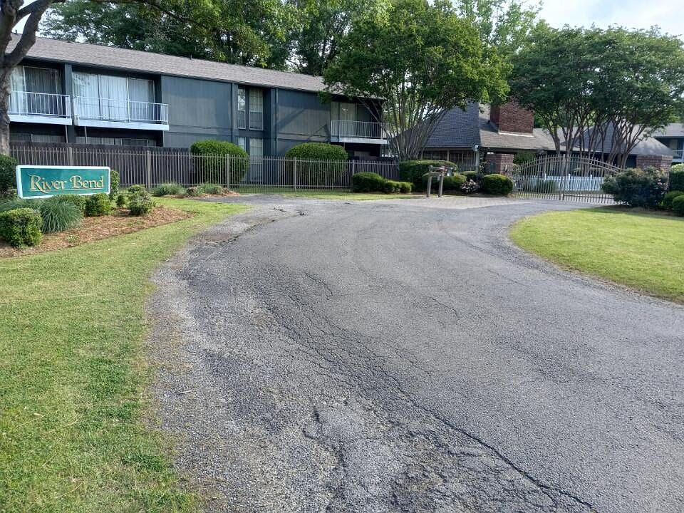 1st image of 501 Cypress Ln #2201