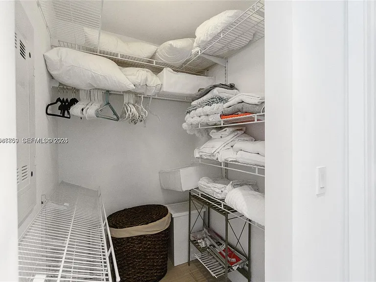 121 NE 34th St #2706 — Photo 16