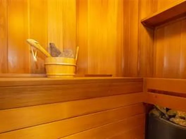 2613 East 65th Street image 16 of 31