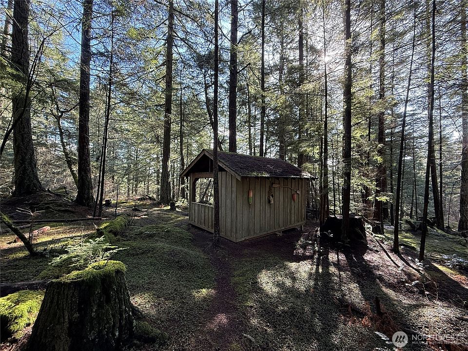 1st image of 2000 Peregrine Road