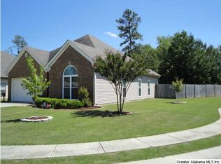 237 Forest Village Ln, Alabaster, AL 35007