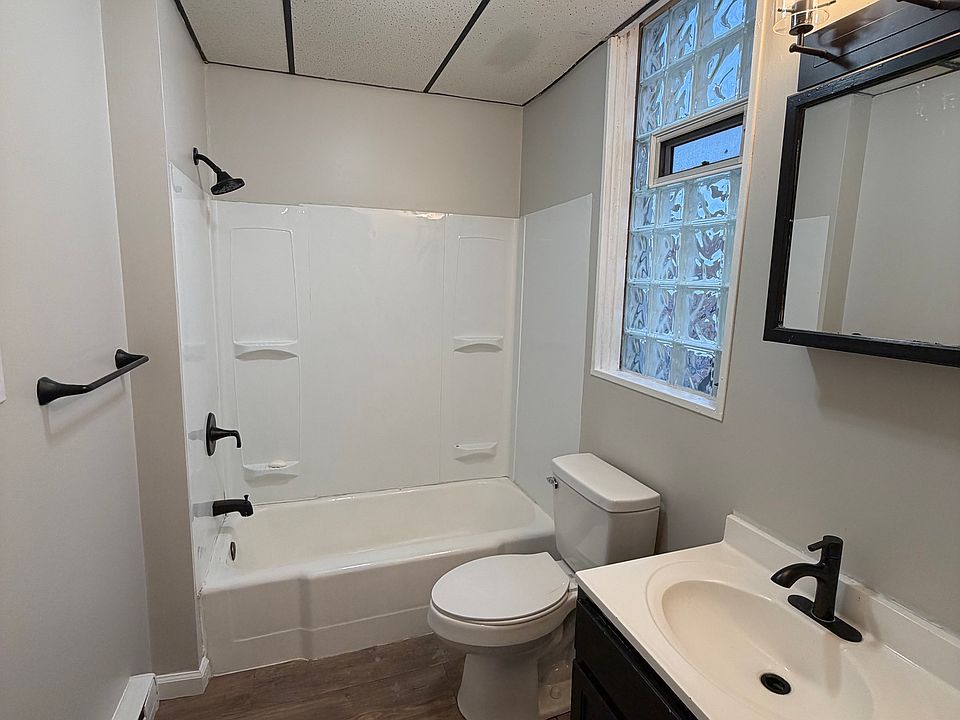 1st image of 464 3rd St APT 2