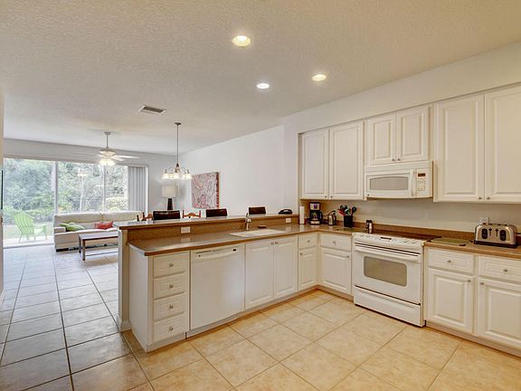 2nd image of 1055 Pinewood Lake Ct