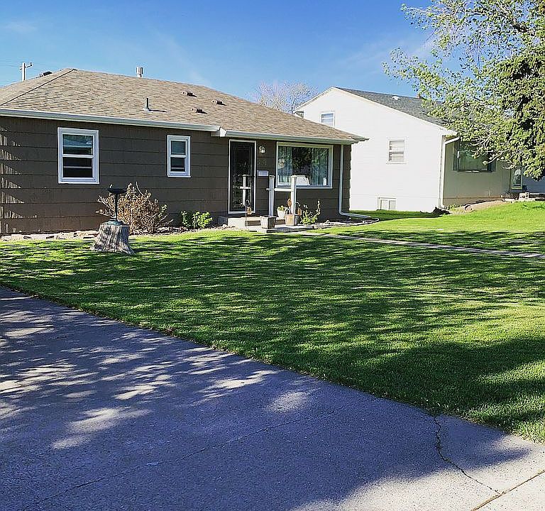 Front yard/view of home