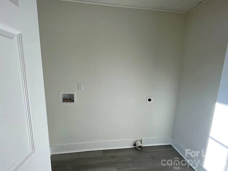 649 Arch Dr — Photo 5