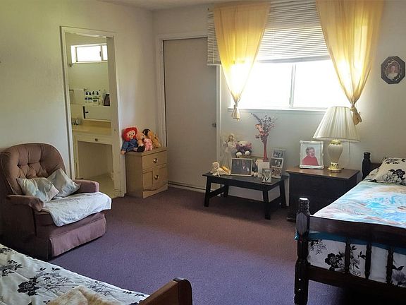 4th image of 5044 Surrey Dr