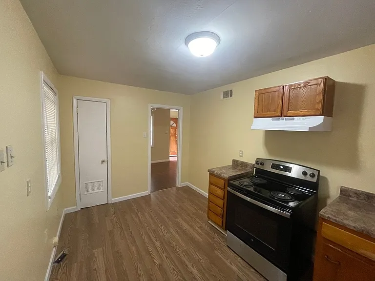 646 Leacrest Ave — Photo 9