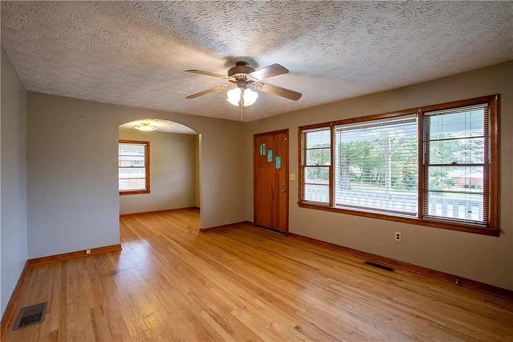 2 bed, 1.0 bath, 1000 sqft, $1,475 — Photo 3