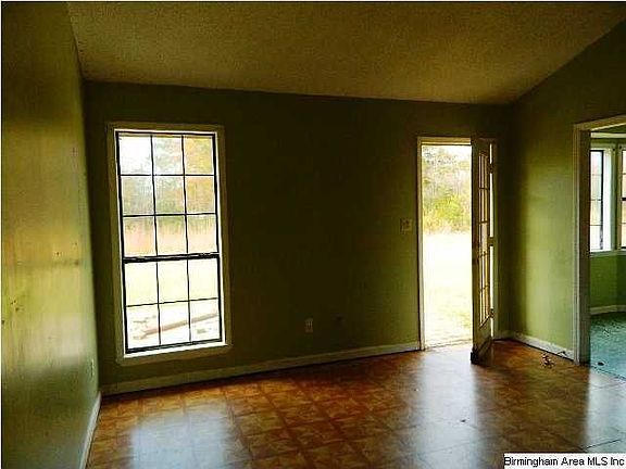 5th image of 305 Hyde Park Ave