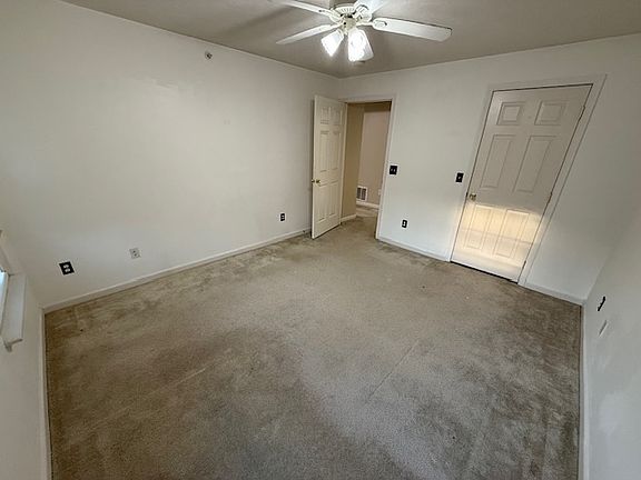 3rd image of 14724 Lenox Dr