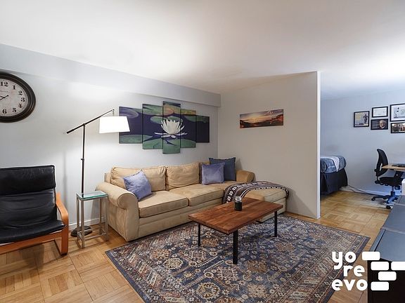 3rd image of 54 W 16th St APT 4J