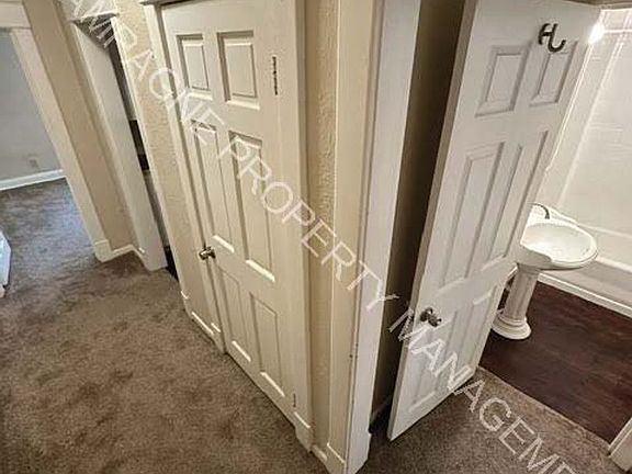 3rd image of 4046 McGee St APT 3