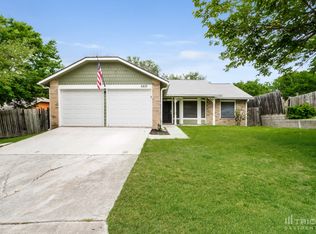 6815 Hillside Blf, San Antonio, TX 78233