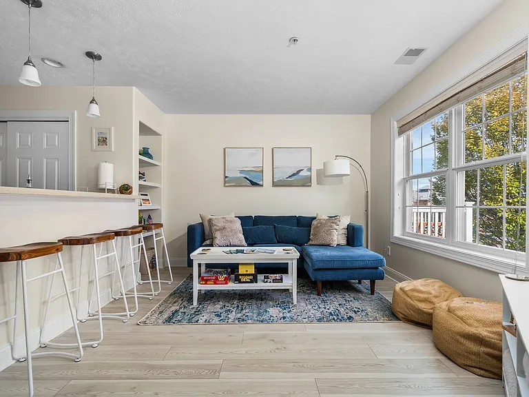 100 Hope St #210 — Photo 29