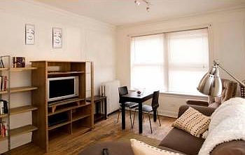 5th image of 610 W Belmont Ave APT 3e