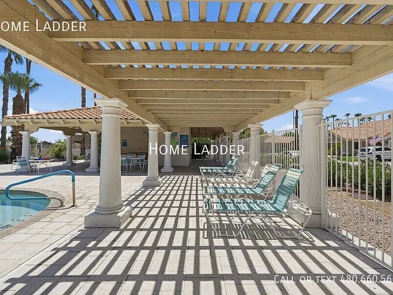 514 S Marina Dr — Photo 36