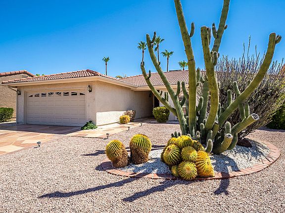 3rd image of 10937 E Sunnydale Dr