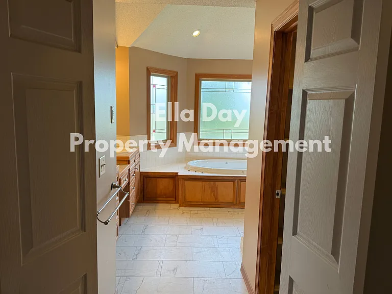 3025 N Triple Creek Dr — Photo 7