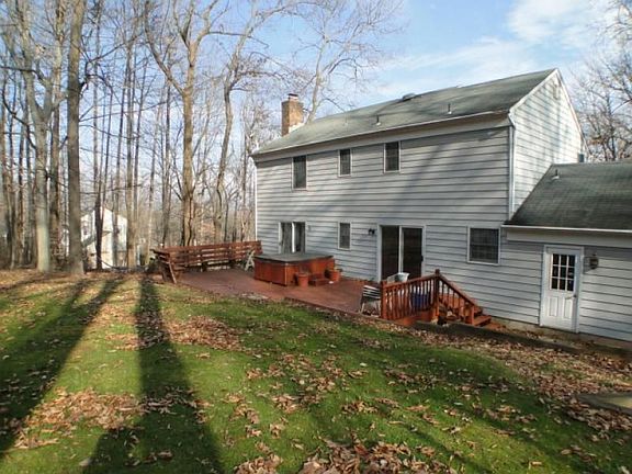 2nd image of 7 Sleepy Hollow Dr