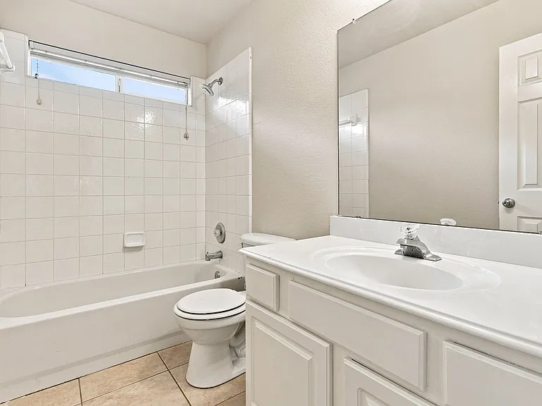 8009 Riverwalk Trl — Photo 4
