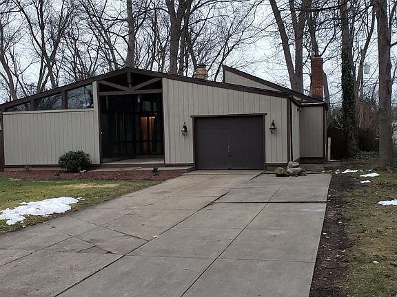 2nd image of 4235 Coe Ave