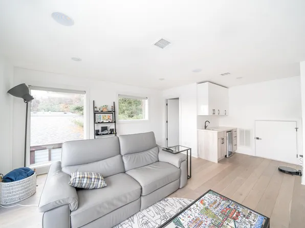 496 Undercliff Avenue image 38 of 52