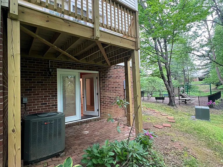 1000 Huntwood Ln — Photo 33