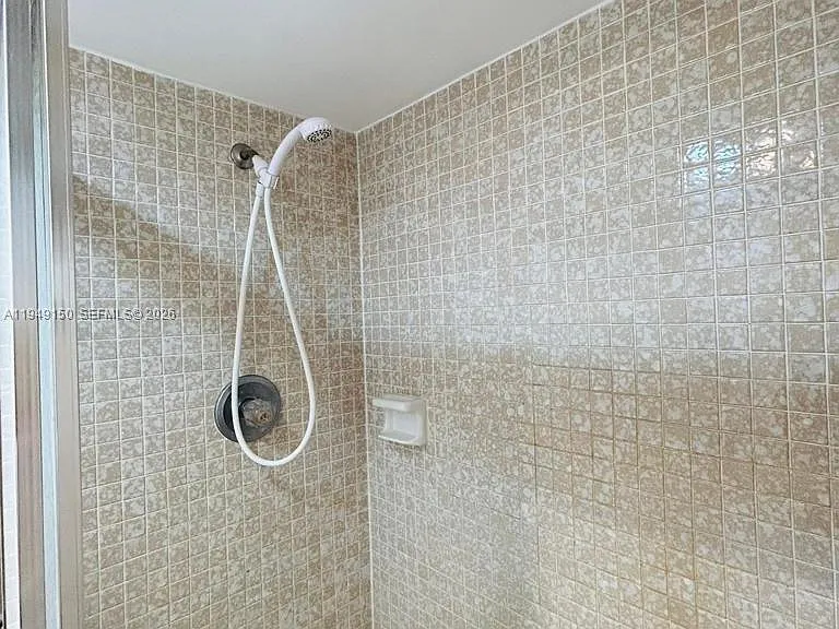 1000 Saint Charles Pl #721 — Photo 27