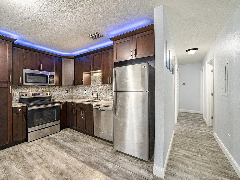 Modern and Spacious Kitchen