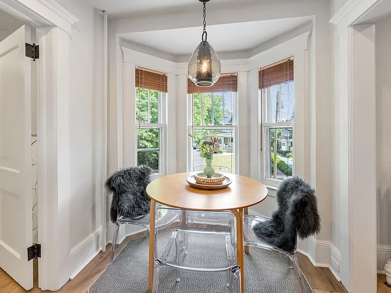 34 Washington Pl #2 — Photo 7