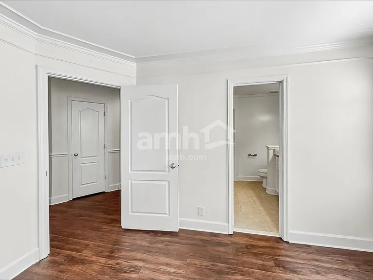 2533 Kilkenny Ct — Photo 10