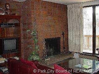 4th image of 1509 Park Ave #411