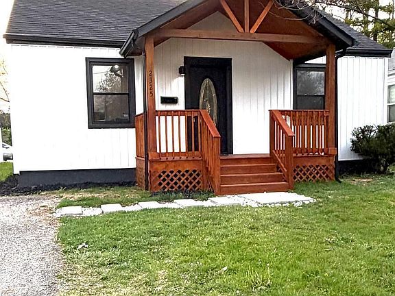 2nd image of 2325 Howey Rd