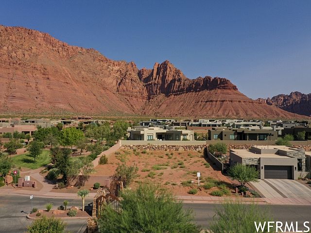 1st image of 621 E Palisades Dr