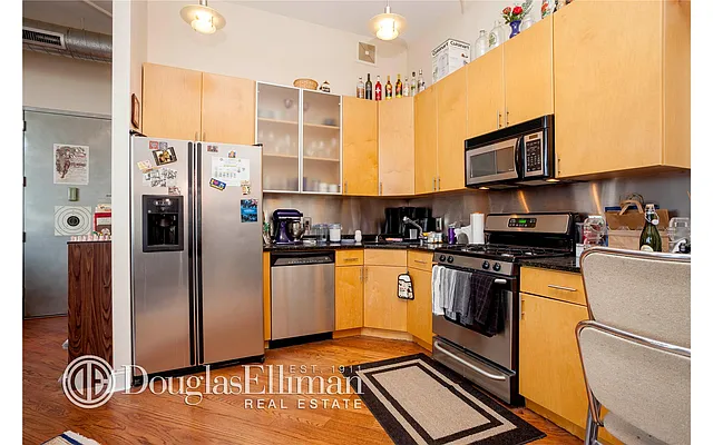 Sold by Douglas Elliman | media 15