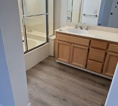 Master bedroom 1 bathroom