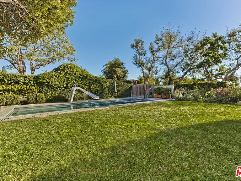 2855 Club Dr — Photo 40