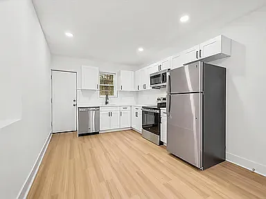 143 N Conestoga St #A — Photo 5