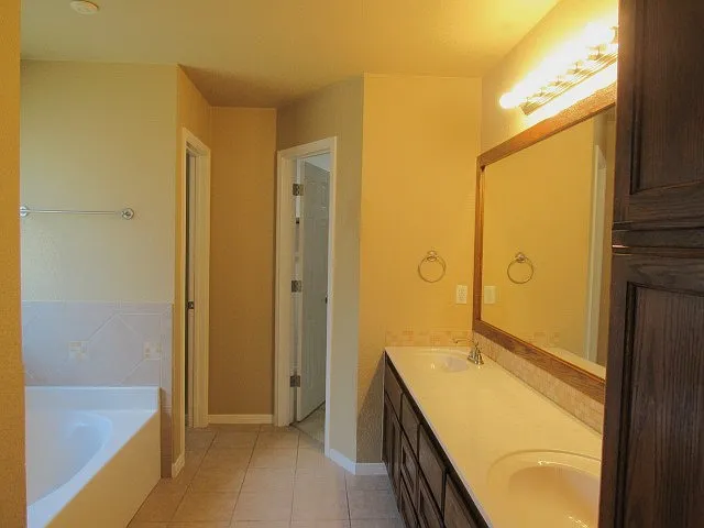 3404 Jacob St — Photo 11