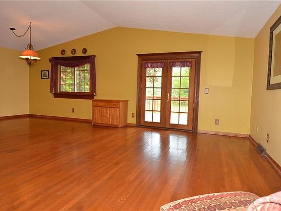 5th image of 4207 Everett Rd